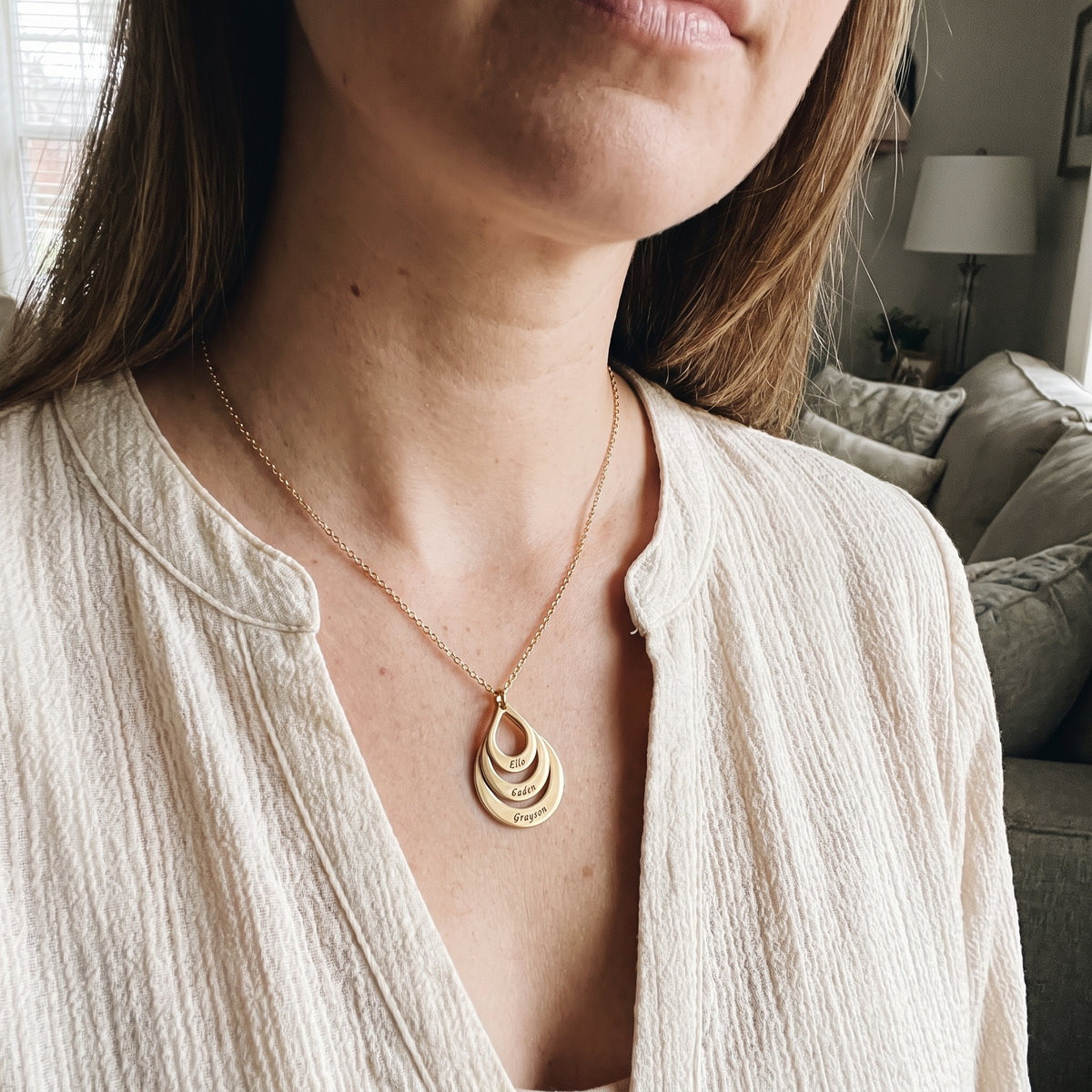 COEUR necklace worn