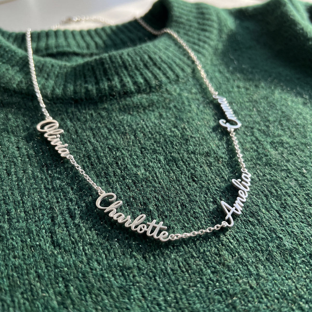 KALYS necklace silver close-up